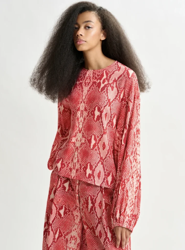top with puffed sleeves